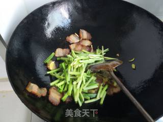 Stir-fried Bacon with Leek recipe