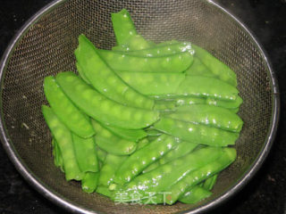 Fried Chicken Hearts with Snow Peas recipe