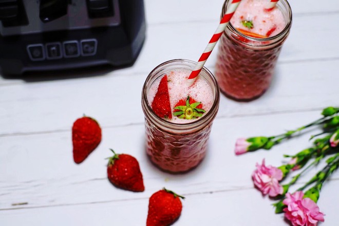 Strawberry Yogurt Smoothie recipe