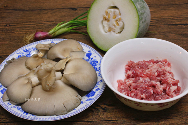 Winter Melon Meatballs and Fresh Mushroom Soup recipe