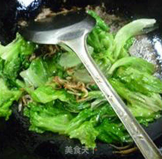 Stir-fried Lettuce with Clove Fish recipe