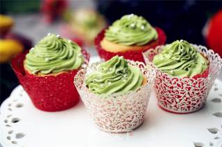 #aca烤明星大赛# Oil-free and Low-sugar Matcha Cupcakes recipe