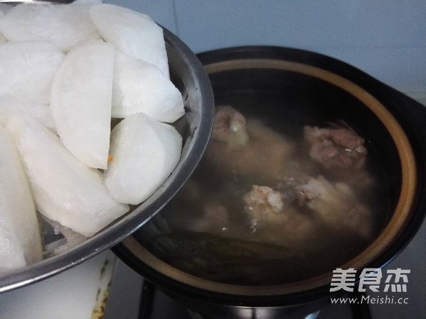 Tube Bone Radish Soup recipe