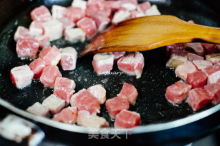 [shanghai] Beef Cubes with Black Pepper and Pleurotus recipe