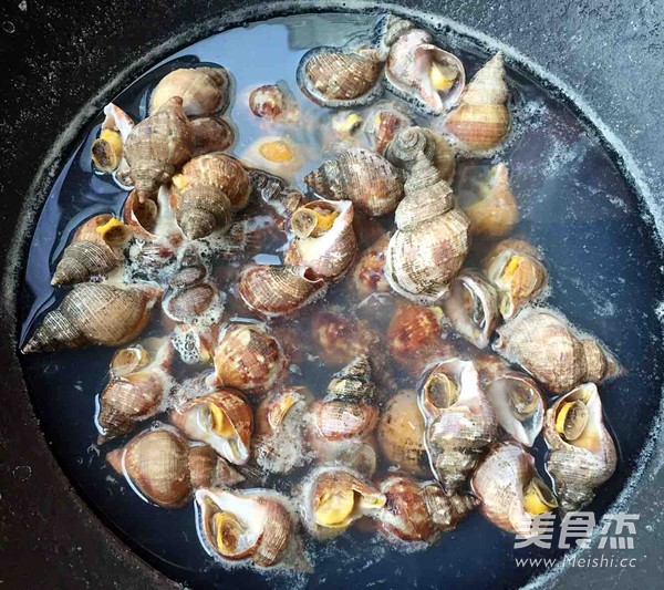 Boiled Snails recipe