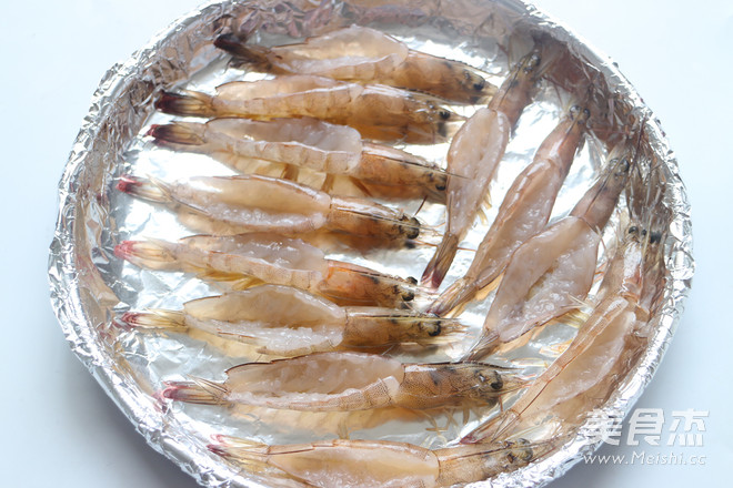 Grilled Shrimp with Rosemary Cheese recipe