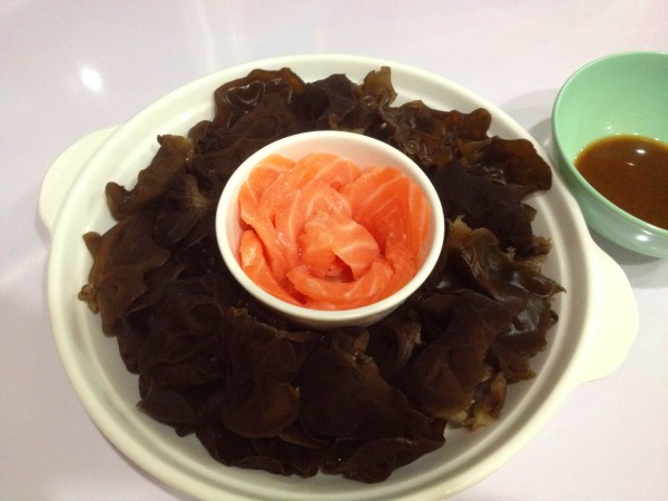 Salmon Sashimi with Fungus recipe