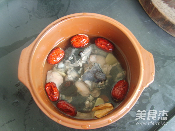 Ejiao Black Chicken Soup recipe