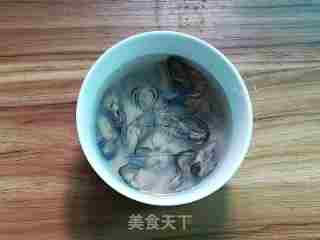 Lean Meat Soup with Dried Radish, Oyster Sauce and Chestnut recipe