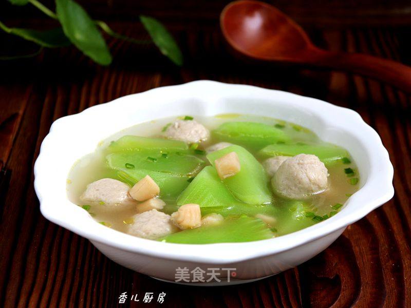 Lettuce and Scallop Ball Soup
