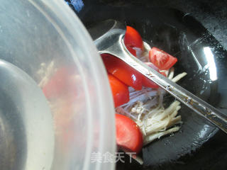 Stir-fried Enoki Mushroom with Tomato recipe