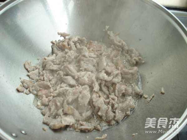 Stir-fried Pork Noodles with Green Pepper recipe