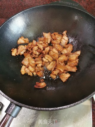 Serving Food ~ Dry Pot Chashu Mushroom Pork Belly (with Cast Iron Pot Boiling Method) recipe