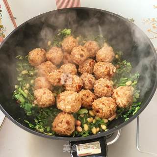 Braised Lotus Root Meatballs with Potherb Mustard recipe