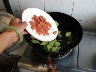 Fried Ham Slices with Cucumber recipe