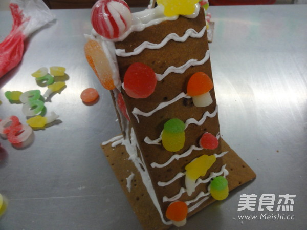 Christmas Brown Sugar Version of Gingerbread House recipe