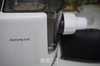 Stir-fried Macaroni with Mussels in Tomato Sauce recipe