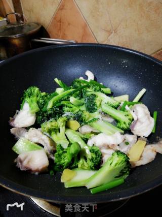 Stir-fried Broccoli with Crispy Minced Meat recipe