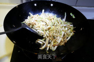 Stir-fried Cabbage with Vermicelli recipe
