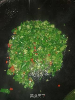 Fried Eggs with Garlic Sprouts recipe