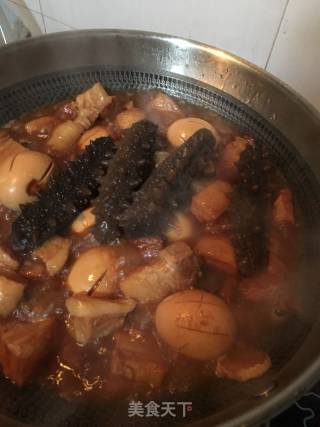 Braised Pork with Sea Cucumber and Egg recipe