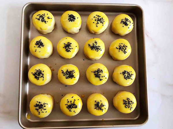 Su-style Moon Cakes-egg Yolk Crisp recipe