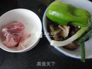 Pork Pot Stickers with Mushrooms and Green Peppers recipe