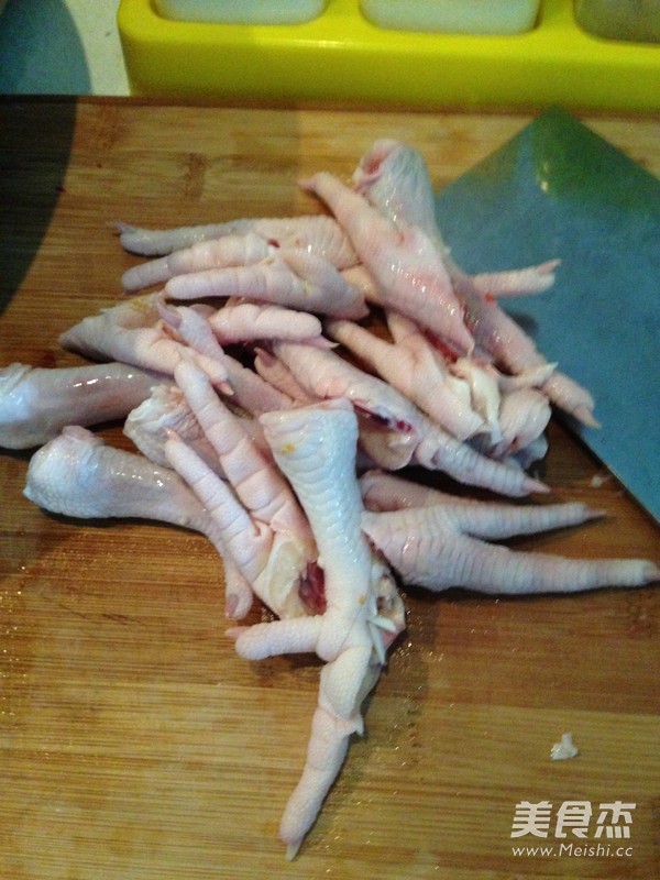 Steamed Chicken Feet with Tempeh Powder recipe