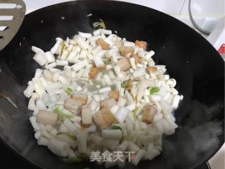 Stir-fried Seafood with Mushrooms and Fish Tofu recipe
