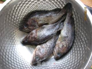 Braised Small Fish in Sauce recipe