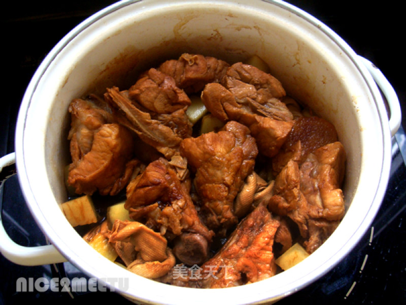 Stewed Pork Ribs with Louver Knot (oil-free Version) recipe