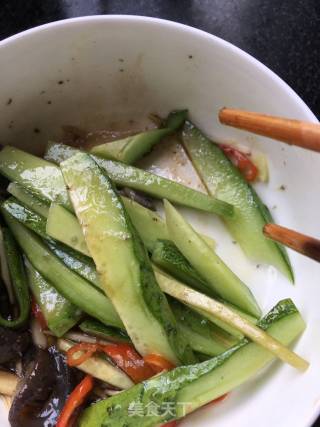 Flax Seed Oil Mixed with Sea Cucumber and Cucumber recipe