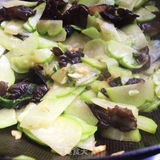 Chayote Stir-fried Fungus recipe