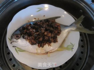 Steamed Pomfret with Tempeh recipe