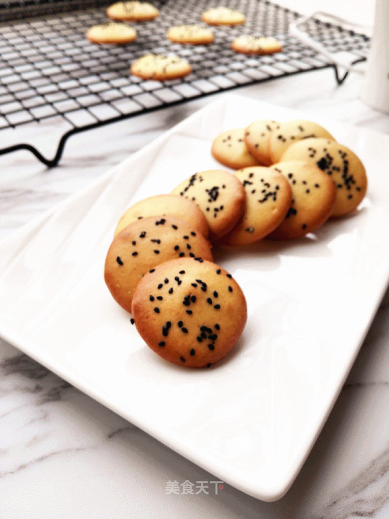 Crunchy and Crunchy-thin Crackers recipe