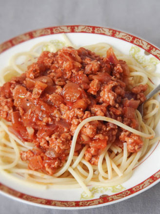 Spaghetti with Tomato Meat Sauce recipe