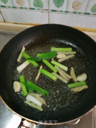 Fried Large Intestine with Sauerkraut recipe