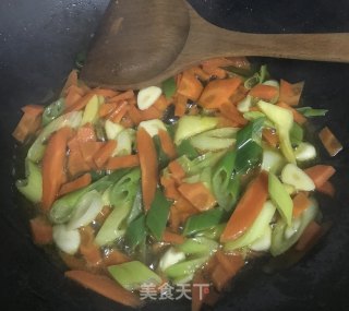 Celery Braised Noodles recipe