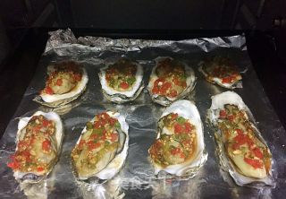 Roasted Oysters with Garlic and Bell Peppers recipe