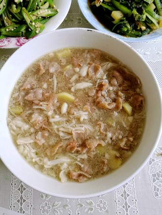 Sour Soup with Beef