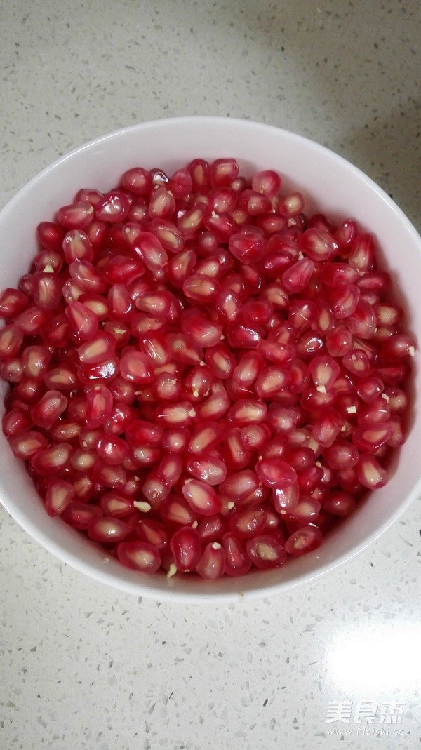 Freshly Squeezed Pomegranate Juice recipe