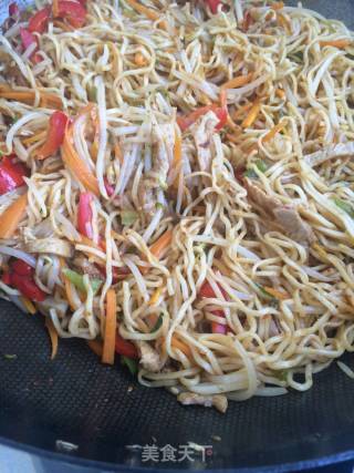 Fried Noodles with Shredded Pork and Cumin recipe