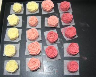 Rose Bouquet Sponge Cake recipe