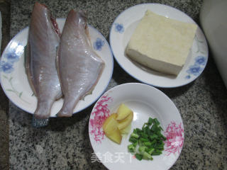 Braised Rubber Fish with Old Tofu recipe