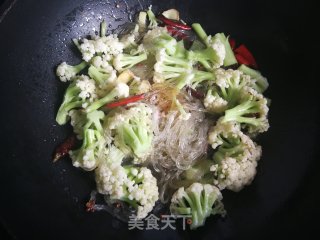 Stir-fried Vermicelli with Organic Cauliflower recipe