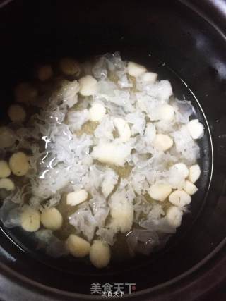 Congee with Scallop, Millet, Tremella and Wolfberry recipe