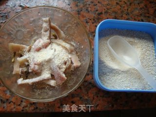 Steamed Pork with Dried Cowpea and Rice Noodles recipe