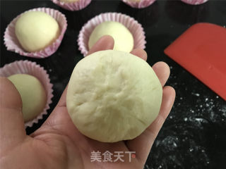 Elk Bean Paste Small Meal Buns recipe