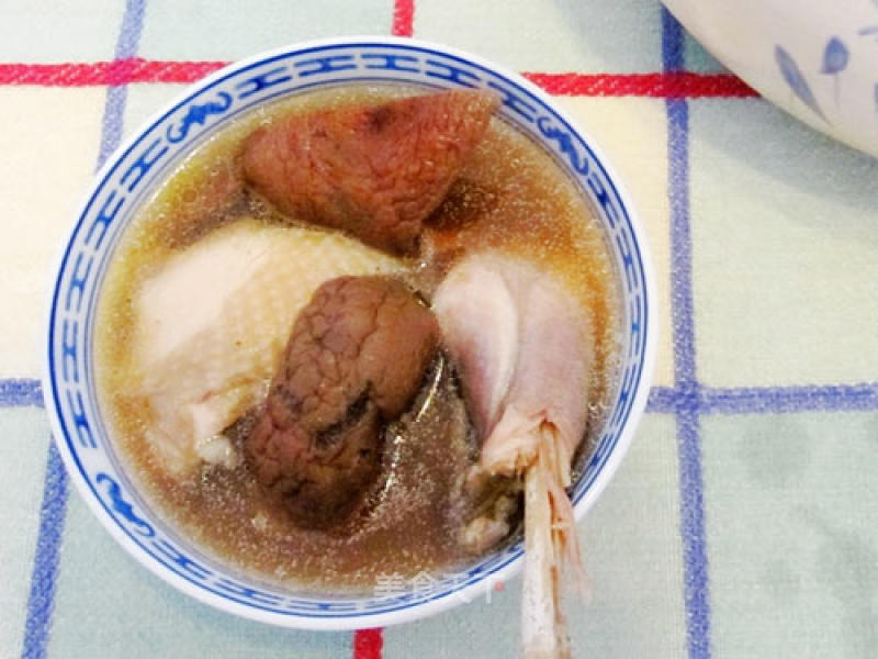 [fujian] Red Mushroom Chicken Soup recipe