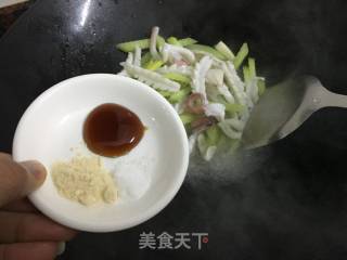 Fried Kale Bone with Fresh Squid recipe